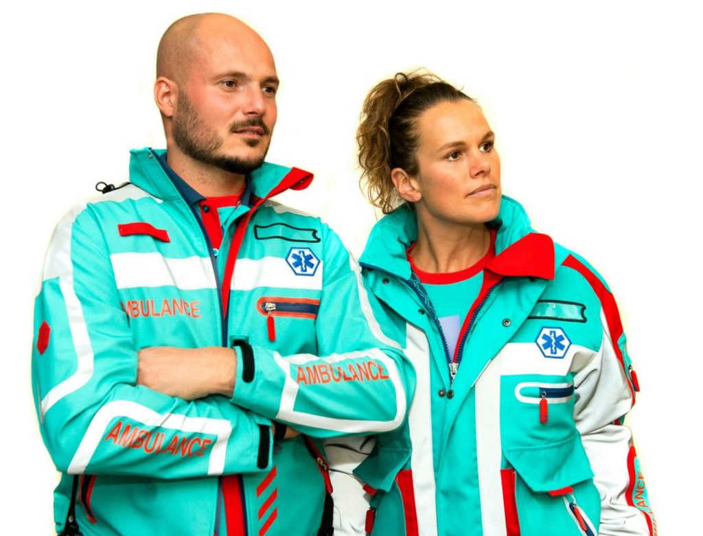 Met nieuwe kleding op catwalk trapt ambulancezorg arbeidsmarktcampagne af