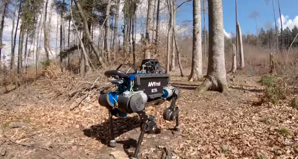 Funny Friday: robothonden nemen ondankbare banen over