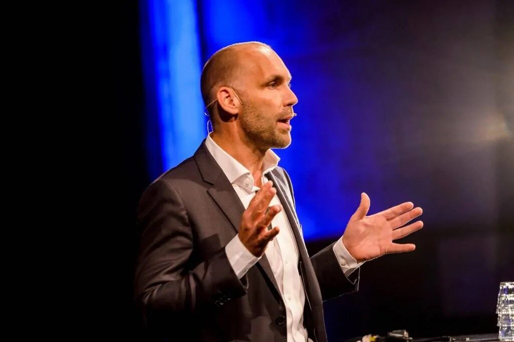 Futurist Richard van Hooijdonk: ‘Recruiter wacht vet nieuw businessmodel’