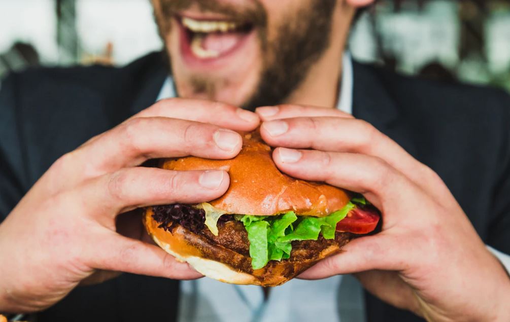 Als LinkedIn het fastfood voor recruiters is, wordt het dan niet tijd voor een dieet?