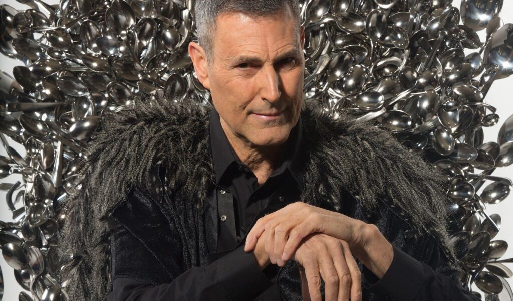 Feel Good Friday: Uri Geller biedt zich aan als gekkie