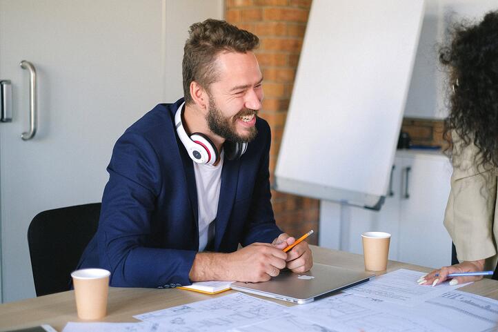 Hoe je van élke medewerker zowel een recruiter als een marketeer kunt maken