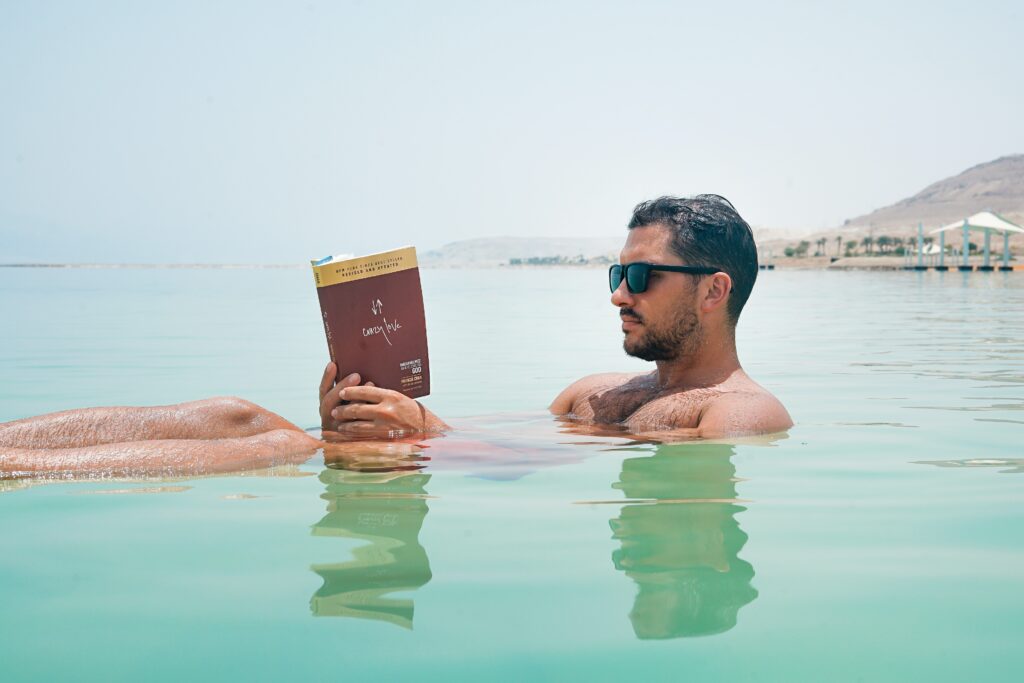 7 fijne zomerboeken voor in de koffer van de recruiter