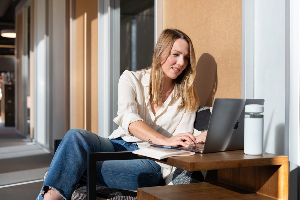 LinkedIn veruit meest genoemde bron van sourcing, sterkst bij vrouwen en hoogopgeleiden