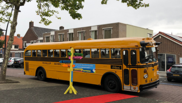 In gemeenteland zijn de personeelstekorten nog steeds hoog. Wat gebeurt er allemaal om dat te veranderen? We pikken er 5 initiatieven van gemeenten uit, die ook voor andere sectoren inspirerend kunnen zijn. Noordoostpolder bus carriere express