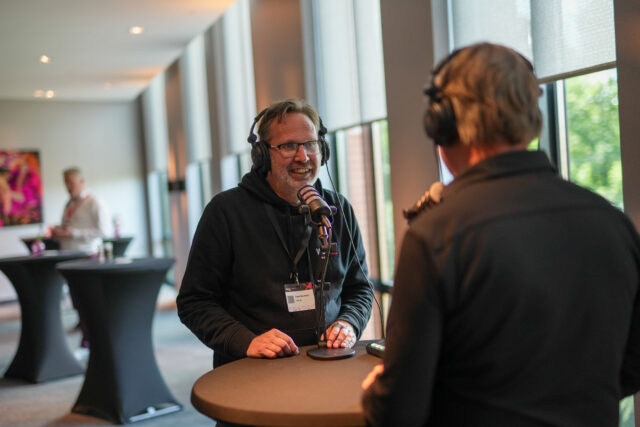 Hoe concreter een recruiter een gesprek afsluit, hoe effectiever het is. Het is een van de inzichten die blijkt uit de verzamelde sollicitatiegesprekken van In2Dialog. En oprichter en CEO Diddo van Zand heeft er zo nog wel wat meer voor ons in petto.