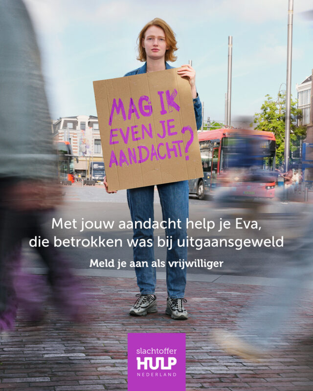 Aandacht geven, het kan levens veranderen, weten ze bij Slachtofferhulp Nederland. Maar hoe verlaag je de drempel voor mensen die willen helpen, maar twijfelen of ze 'geschikt' zijn? Een nieuwe campagne vestigt daar ehm... de aandacht op...
