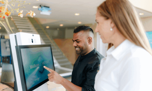 Hospitality verdient een vaste plek in je employer branding, stelt Petra de West (Heyday). Wat bedoelt ze daar precies mee? 'De rol van de hospitality professional is strategischer dan vaak wordt gedacht.'