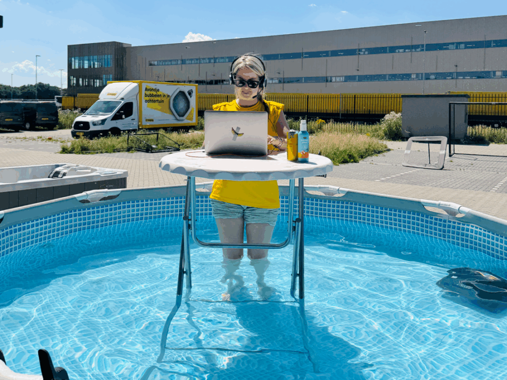 Zomer op kantoor? Bij dit bedrijf hebben ze zelfs een zwembad voor het personeel
