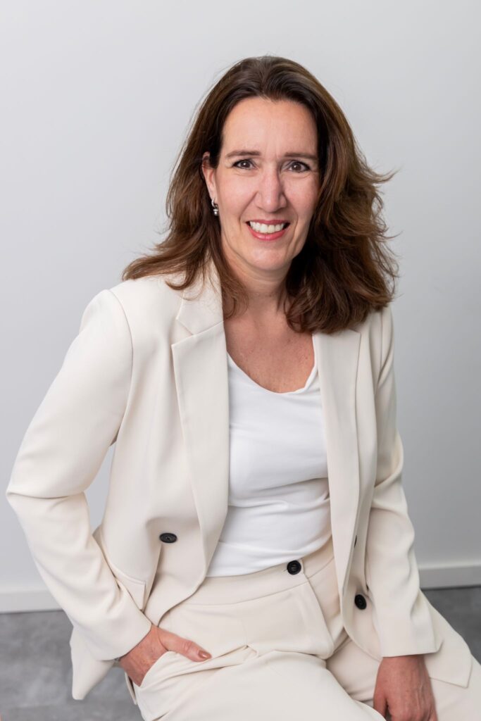 Monique van den Hoogen: Sr. Consultant HR-executives