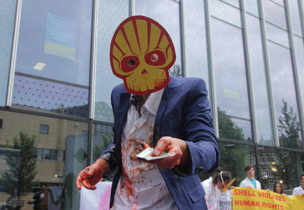 Waarom steeds minder Britse universiteiten fossiele bedrijven bij hen laten recruiten