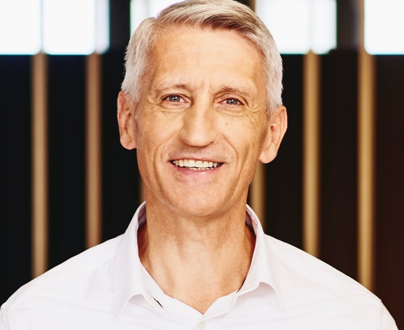 Hoe lang wordt de Randstad-CEO nog de hand boven het hoofd gehouden?