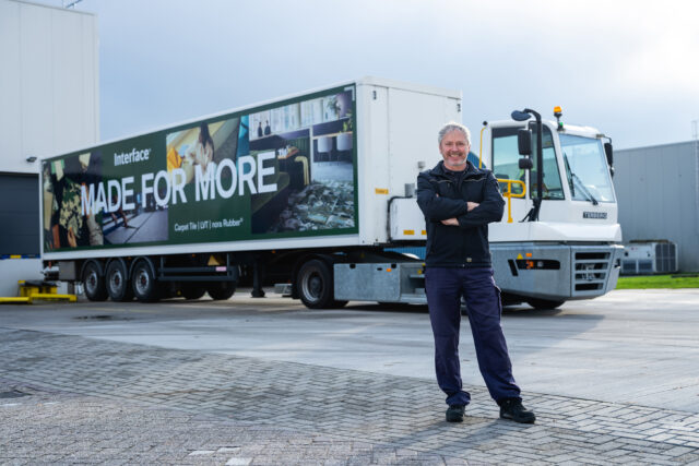 Over een tijdje gaat Pietro met pensioen. Net als een aantal andere collega’s bij tapijtfabrikant Interface. En met een nieuwe campagne hoopt Pietro dat met goed gevoel te kunnen doen. 