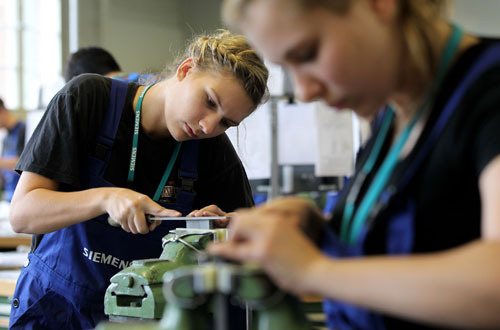 Vrouwelijke technici vinden baan via uitzendbureau